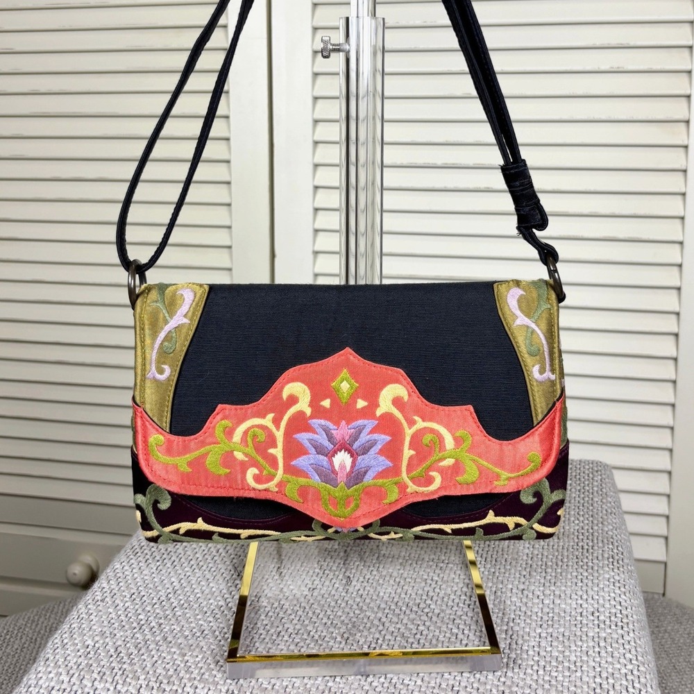 90s OOVOO Le Thi Hong Tu Hand Embroidered Silk Colorful Asian Shoulder Bag Purse